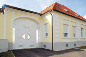 Garagentore Zweifluegeltore Aluminium klassisch weiß Sonne